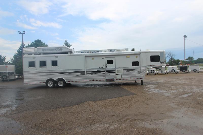 2011 Bloomer 3HR 15' LQ MT Horse Trailer 2011 Bloomer 3HR 15' LQ MT Horse Trailer