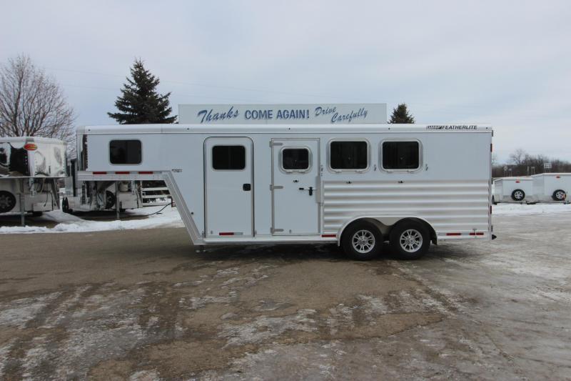 2021 Featherlite 7541 3HR GN Horse Trailer 2021 Featherlite 7541 3HR GN Horse Trailer