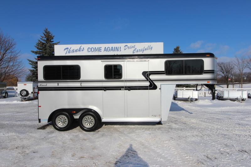 2014 Hawk Trailers 2HR Straight load GN Horse Trailer 2014 Hawk Trailers 2HR Straight load GN Horse Trailer