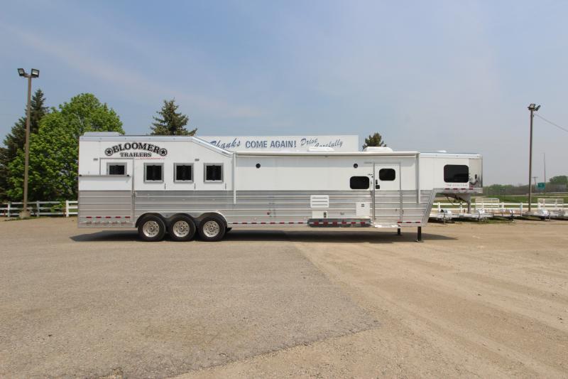 2024 Bloomer 4HR PC Load 17' LQ BUNK BEDS Horse Trailer