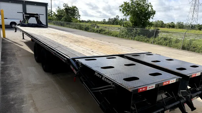 used Equipment / Flatbed Trailers Silverline Trailers  for sale, in League City, TX Thumbnail 3