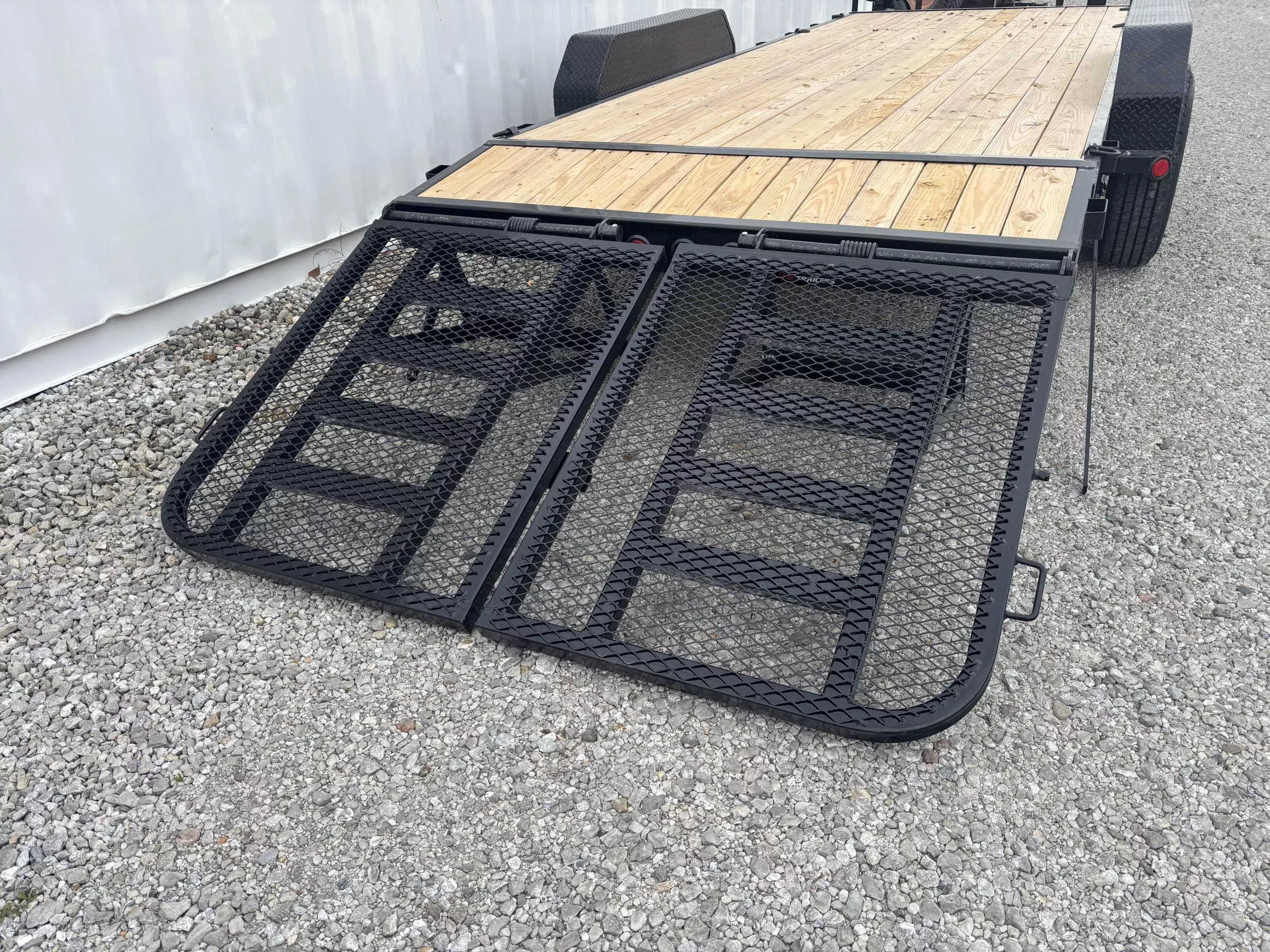 2026 PJ Trailers 6'11 x 20 + 2 Equipment 16K Trailer Stk#16544