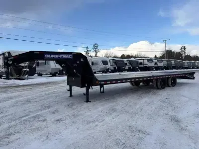 2026 Sure-Trac 8.5X25+5 Powder Coated 22.5K Gooseneck Deckover Equipment Trailer w/Full Width Ramps