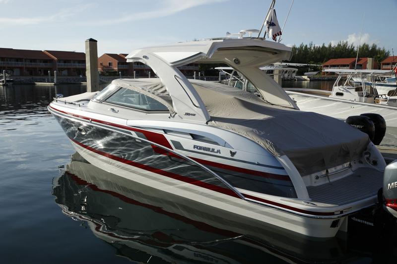 2023 Formula 350 CROSSOVER BOWRIDER 2023 Formula 350 CROSSOVER BOWRIDER