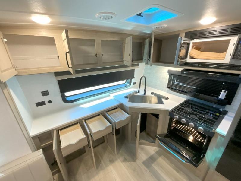 new Travel Trailers Forest River Flagstaff for sale, in North Willis, TX Thumbnail 10