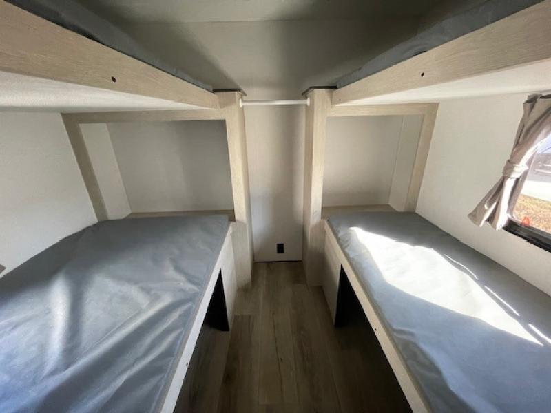 new Travel Trailers Coachmen Northern Spirit Ultra Lite for sale, in North Willis, TX Thumbnail 32