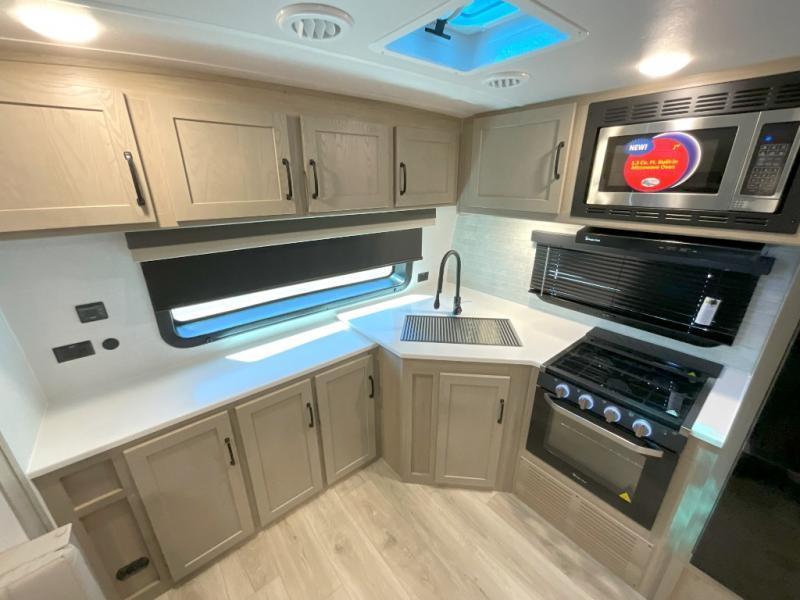 new Travel Trailers Forest River Flagstaff for sale, in North Willis, TX Thumbnail 8