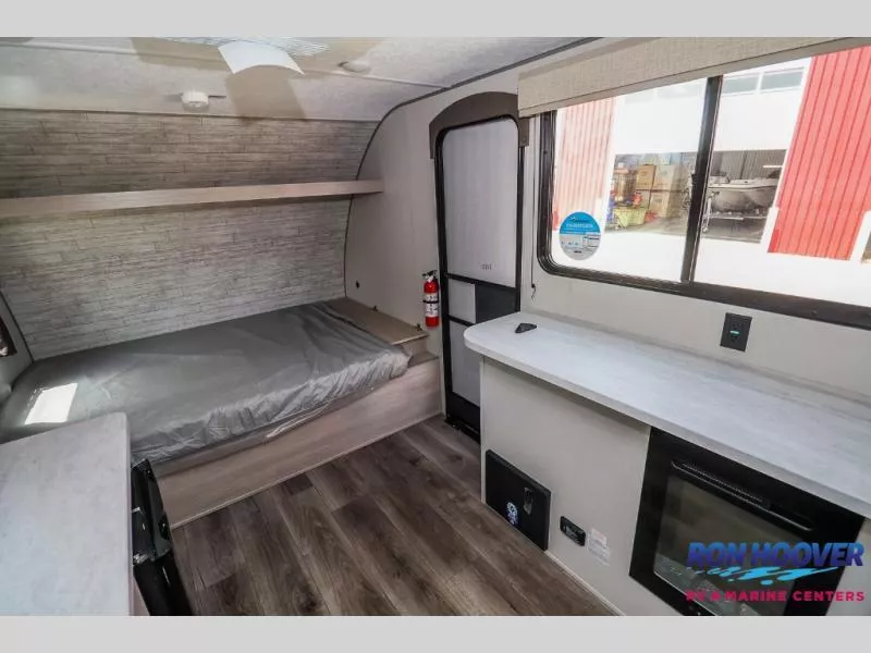 new Travel Trailers Coachmen Catalina Summit Series 7 for sale, in North Willis, TX Thumbnail 11