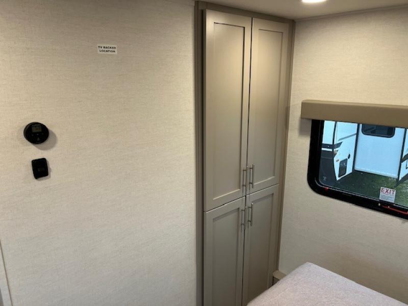 new Fifth Wheel Trailers Alliance RV Avenue All-Access for sale, in North Willis, TX Thumbnail 32
