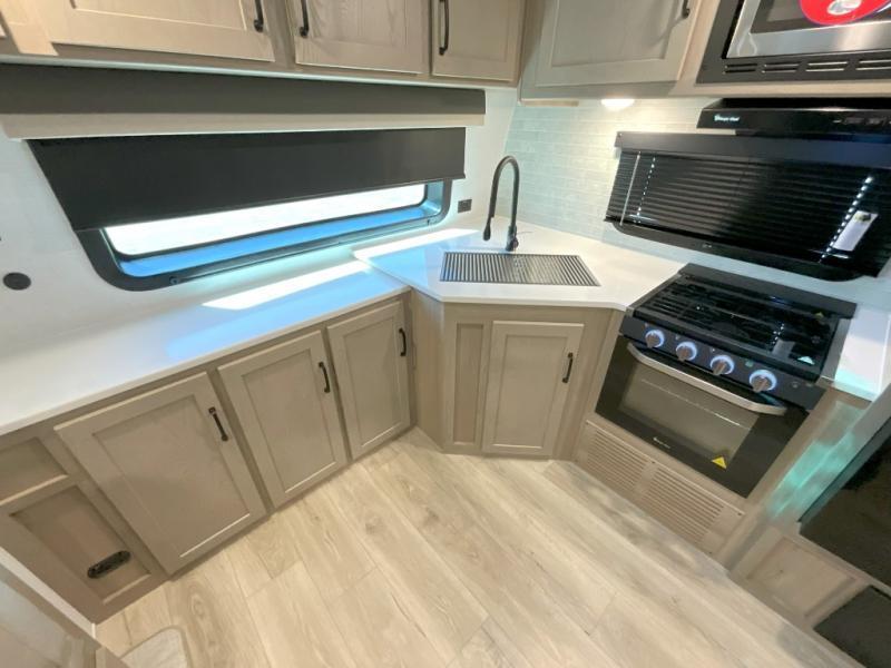 new Travel Trailers Forest River Flagstaff for sale, in North Willis, TX Thumbnail 6