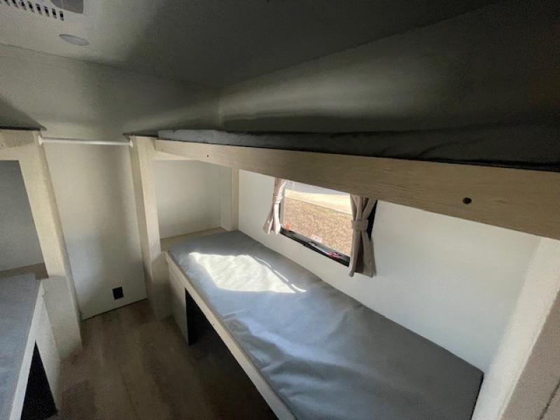 new Travel Trailers Coachmen Northern Spirit Ultra Lite for sale, in North Willis, TX Thumbnail 29