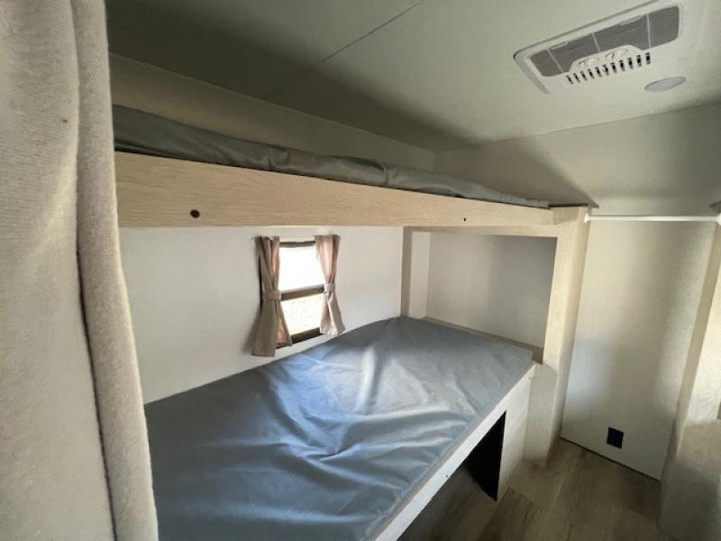 new Travel Trailers Coachmen Northern Spirit Ultra Lite for sale, in North Willis, TX Thumbnail 28
