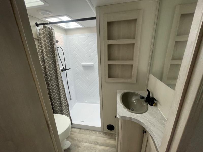 new Fifth Wheel Trailers Alliance RV Cardinal Red for sale, in Georgetown, TX Thumbnail 27