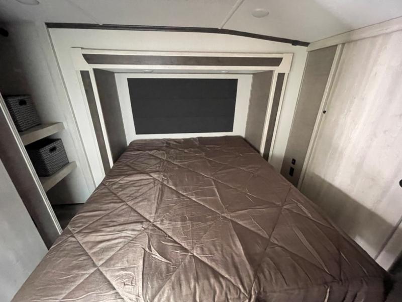 new Fifth Wheel Trailers Alliance RV Cardinal Red for sale, in Georgetown, TX Thumbnail 35
