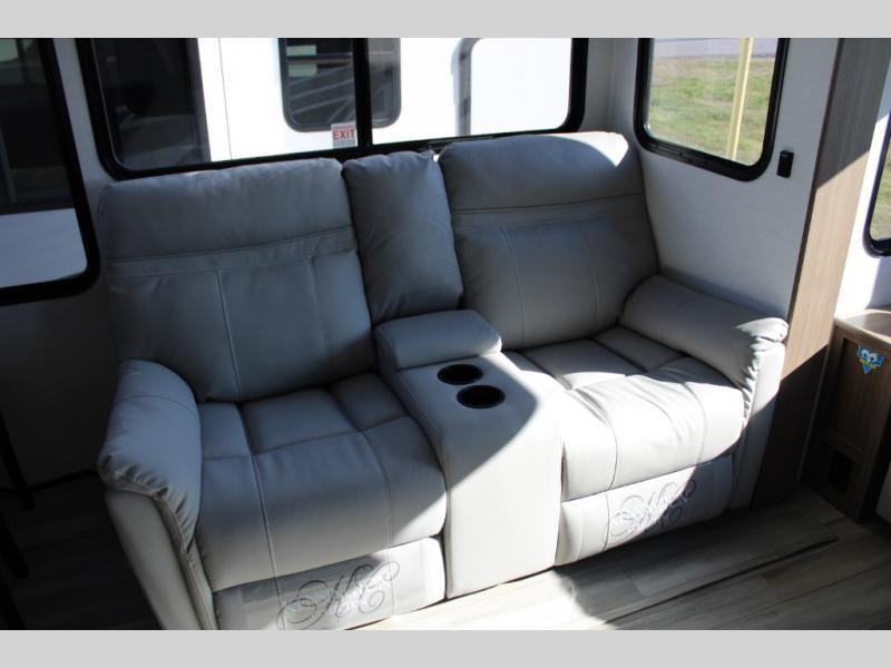 new Fifth Wheel Trailers Alliance RV Avenue for sale, in Georgetown, TX Thumbnail 14