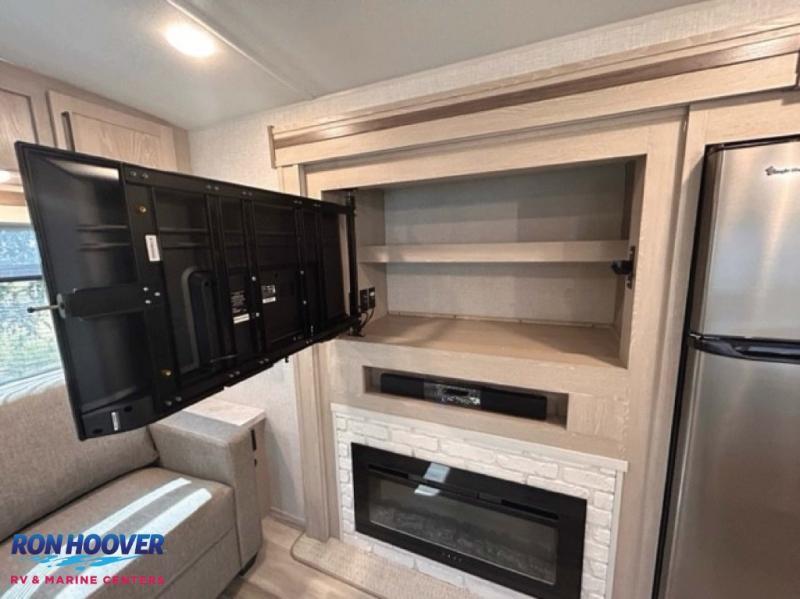 new Travel Trailers Forest River Rockwood Ultra Lite for sale, in Georgetown, TX Thumbnail 13