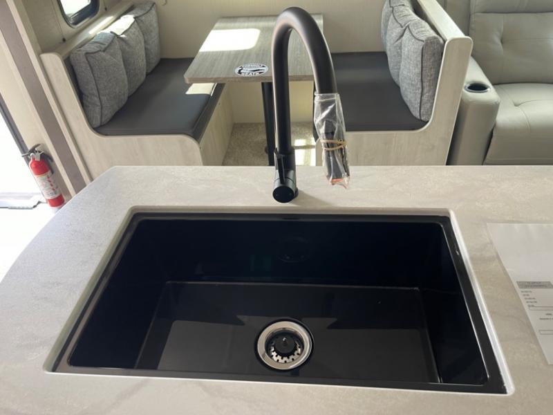 new Fifth Wheel Trailers Alliance RV Cardinal Red for sale, in Georgetown, TX Thumbnail 23