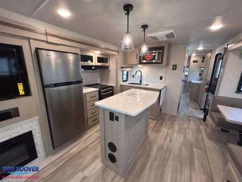 new Travel Trailers Forest River Rockwood Ultra Lite for sale, in Georgetown, TX Thumbnail 14