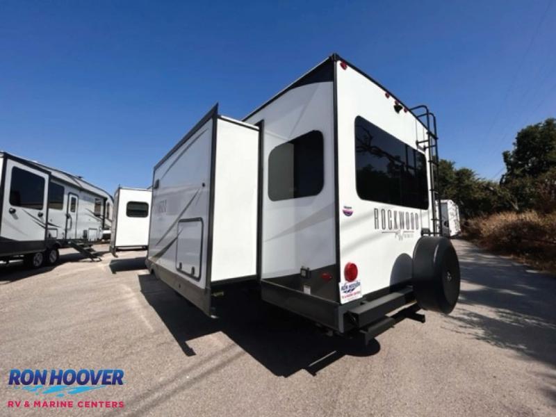 new Travel Trailers Forest River Rockwood Ultra Lite for sale, in Georgetown, TX Thumbnail 5