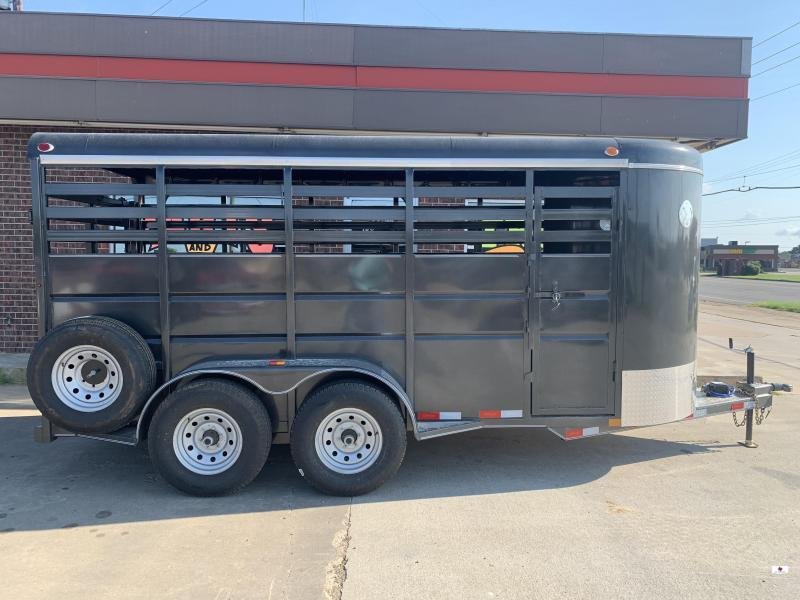 2021 Delco Trailers S616A62RG Livestock Trailer 2021 Delco Trailers S616A62RG Livestock Trailer