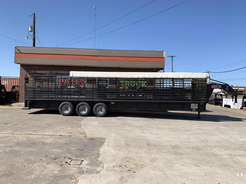 2015 Neckover Trailers GL32-3-7K Livestock Trailer 2015 Neckover Trailers GL32-3-7K Livestock Trailer