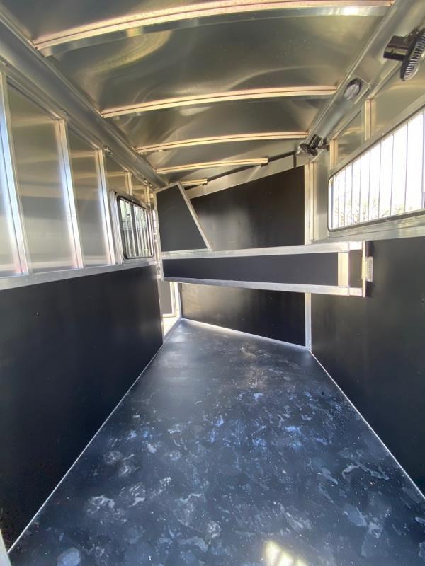new Horse Trailers Shadow Trailers  for sale, in Byhalia, MS Thumbnail 4
