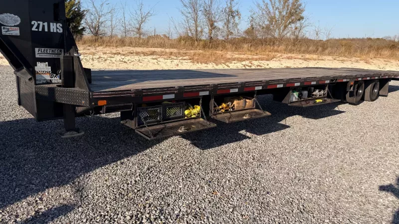 used Equipment / Flatbed Trailers Diamond C Trailers  for sale, in Van Alstyne, TX Thumbnail 2
