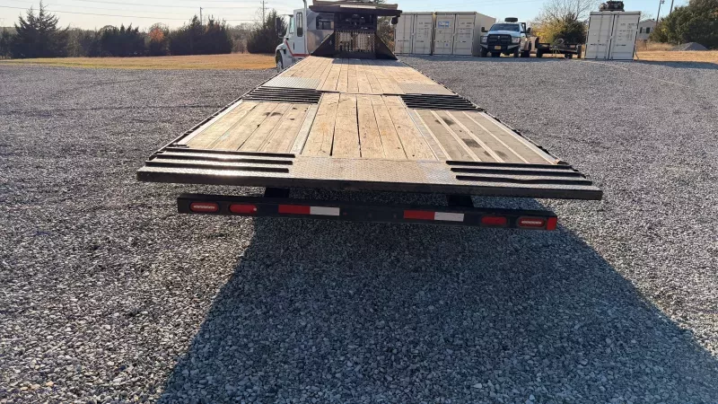 used Equipment / Flatbed Trailers Diamond C Trailers  for sale, in Van Alstyne, TX Thumbnail 4