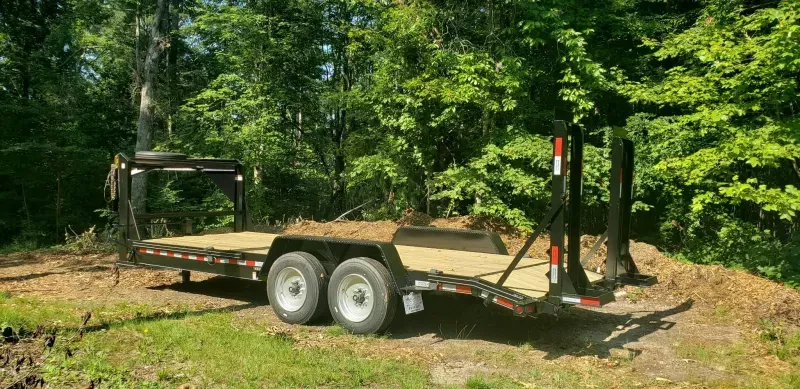2025 Kaufman Trailers Deluxe gooseneck 20ft Equipment / Flatbed Trailers
