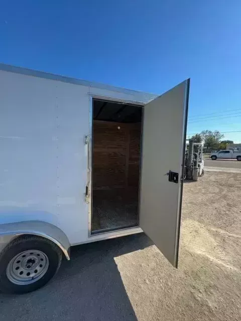 new Cargo (Enclosed) Trailers Diamond Cargo  for sale, in Saint Petersburg, FL Thumbnail 9