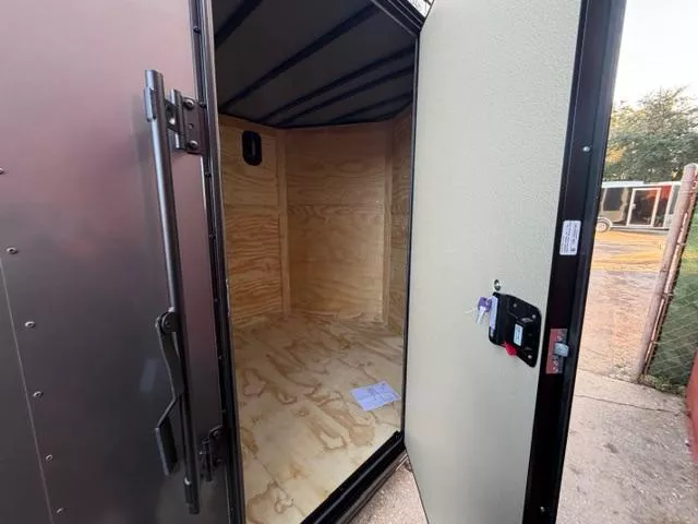 new Cargo (Enclosed) Trailers Diamond Cargo  for sale, in Saint Petersburg, FL Thumbnail 9