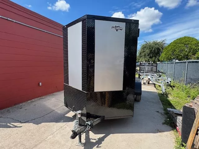 new Cargo (Enclosed) Trailers Diamond Cargo  for sale, in Saint Petersburg, FL Thumbnail 2
