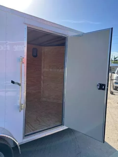 new Cargo (Enclosed) Trailers Diamond Cargo  for sale, in Saint Petersburg, FL Thumbnail 9