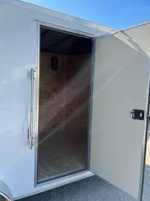new Cargo (Enclosed) Trailers Diamond Cargo  for sale, in Saint Petersburg, FL Thumbnail 10