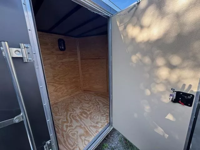 new Cargo (Enclosed) Trailers Diamond Cargo  for sale, in Saint Petersburg, FL Thumbnail 8