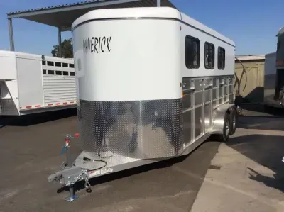 2027 Maverick Trailers LITE DELUXE Horse Trailer Warmblood