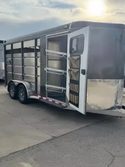 2027 Maverick Trailers Steel 3 Horse Trailer