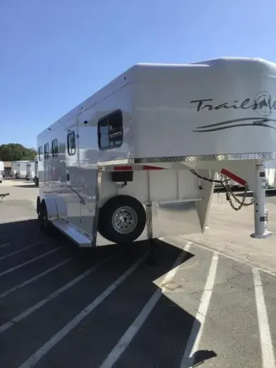 2026 Trails West Classic (WB) Horse Trailer