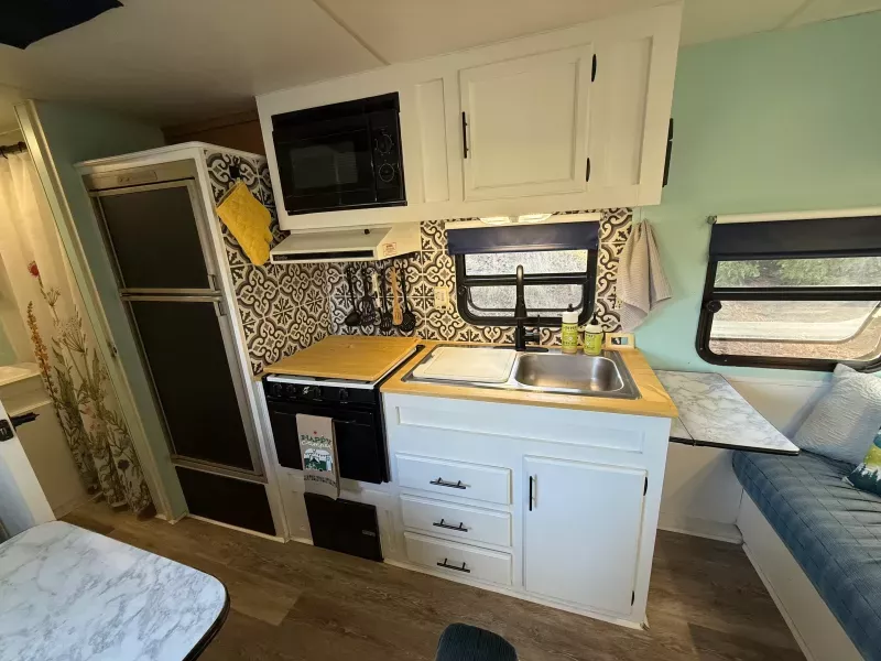Updated 1997 Mallard Fleetwood 24J Travel Trailer