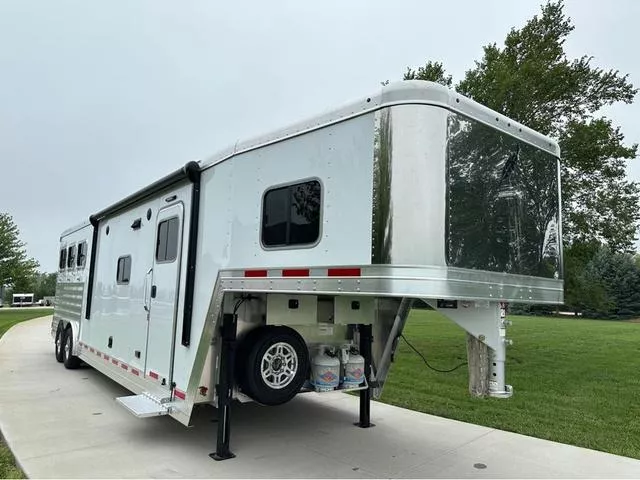 new Horse Trailers Featherlite  for sale, in Roca, NE Thumbnail 2