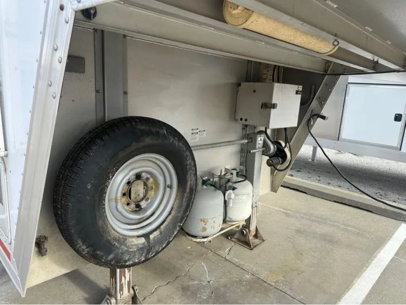 used Horse Trailers Featherlite  for sale, in Roca, NE Thumbnail 3