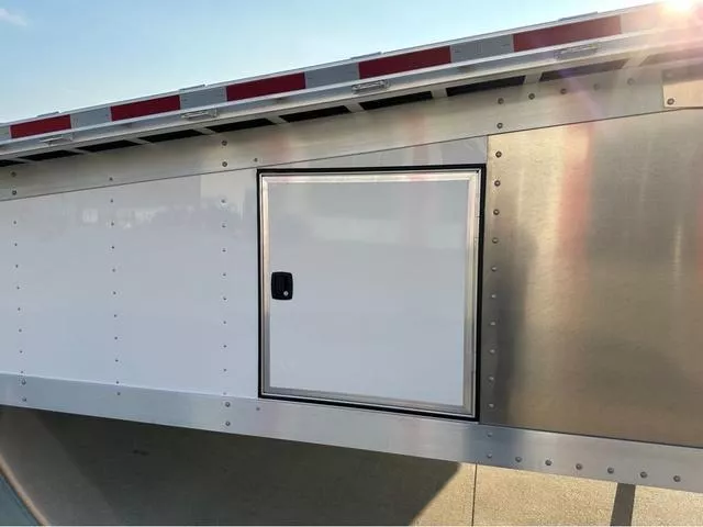 new Car Haulers / Racing Trailers Featherlite  for sale, in Roca, NE Thumbnail 7