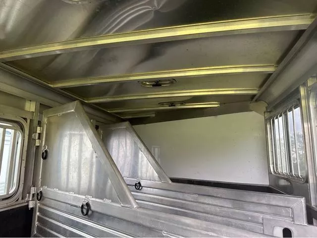 used Horse Trailers Featherlite  for sale, in Roca, NE Thumbnail 11