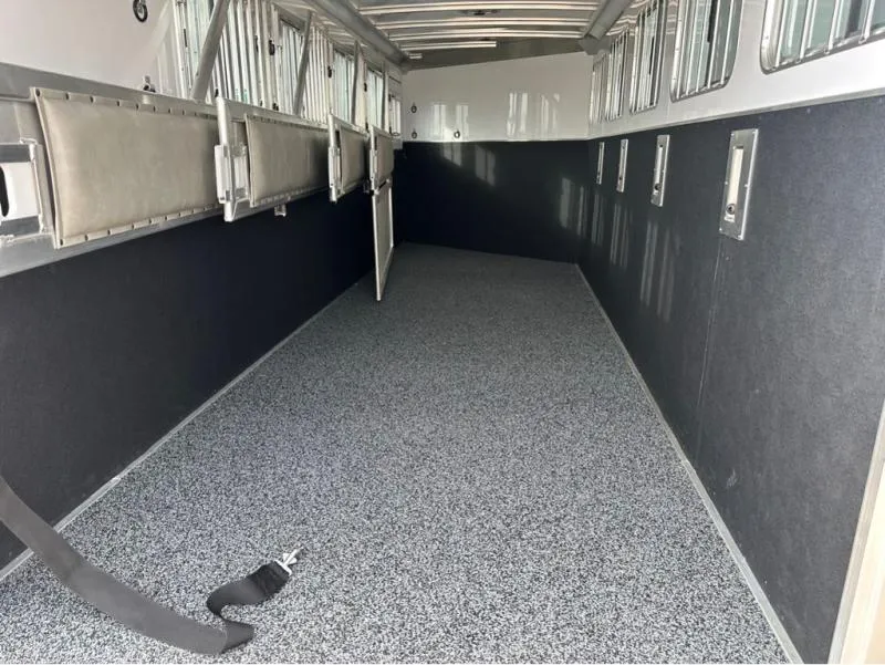new Horse Trailers Featherlite  for sale, in Roca, NE Thumbnail 13