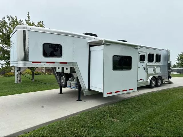 new Horse Trailers Featherlite  for sale, in Roca, NE Thumbnail 13