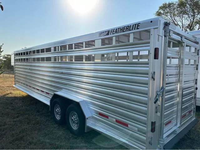new Stock / Stock Combo Trailers Featherlite  for sale, in Roca, NE Thumbnail 4