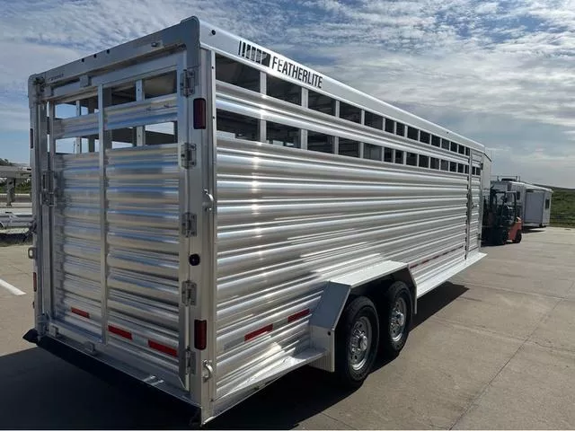 new Stock / Stock Combo Trailers Featherlite  for sale, in Roca, NE Thumbnail 4