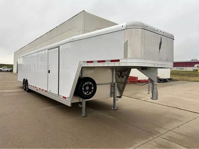2025 Featherlite Trailers 4941-0032