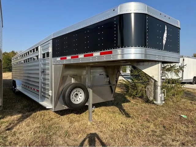 new Stock / Stock Combo Trailers Featherlite  for sale, in Roca, NE Thumbnail 2