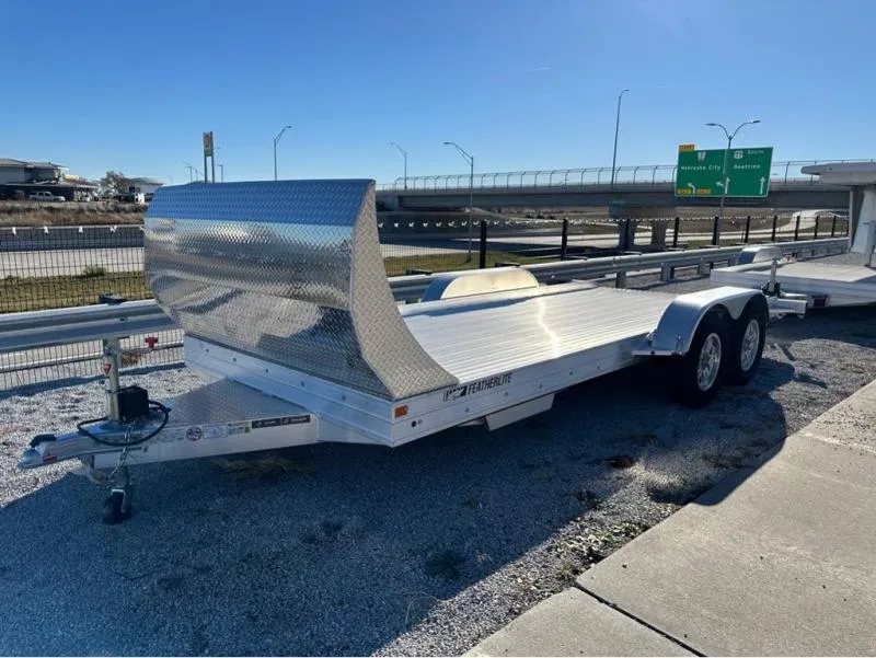 2024 Featherlite Trailers 3110-0017
